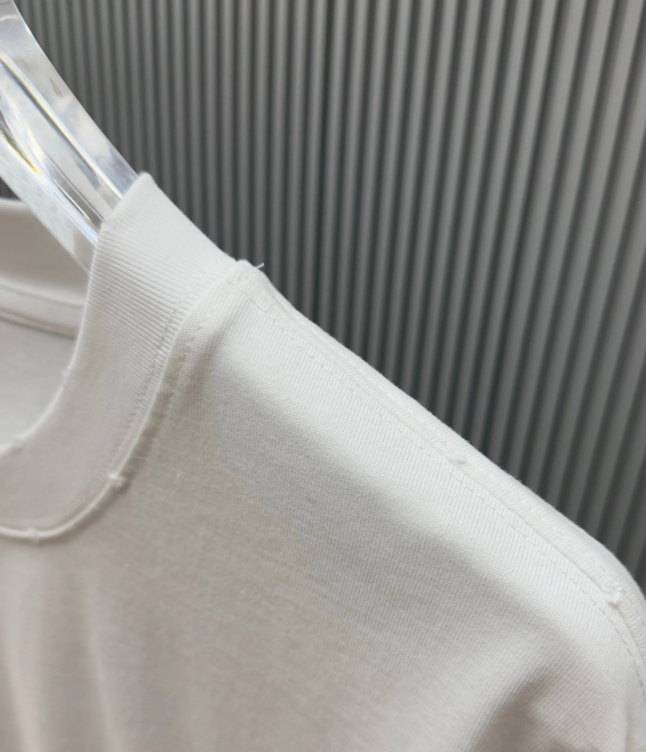 （ Quality ） ： L.v T ： 100% ： 1*1 ： ： Khaki Size：M—4XL Same Style